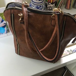 Vegan leather bag; tobacco